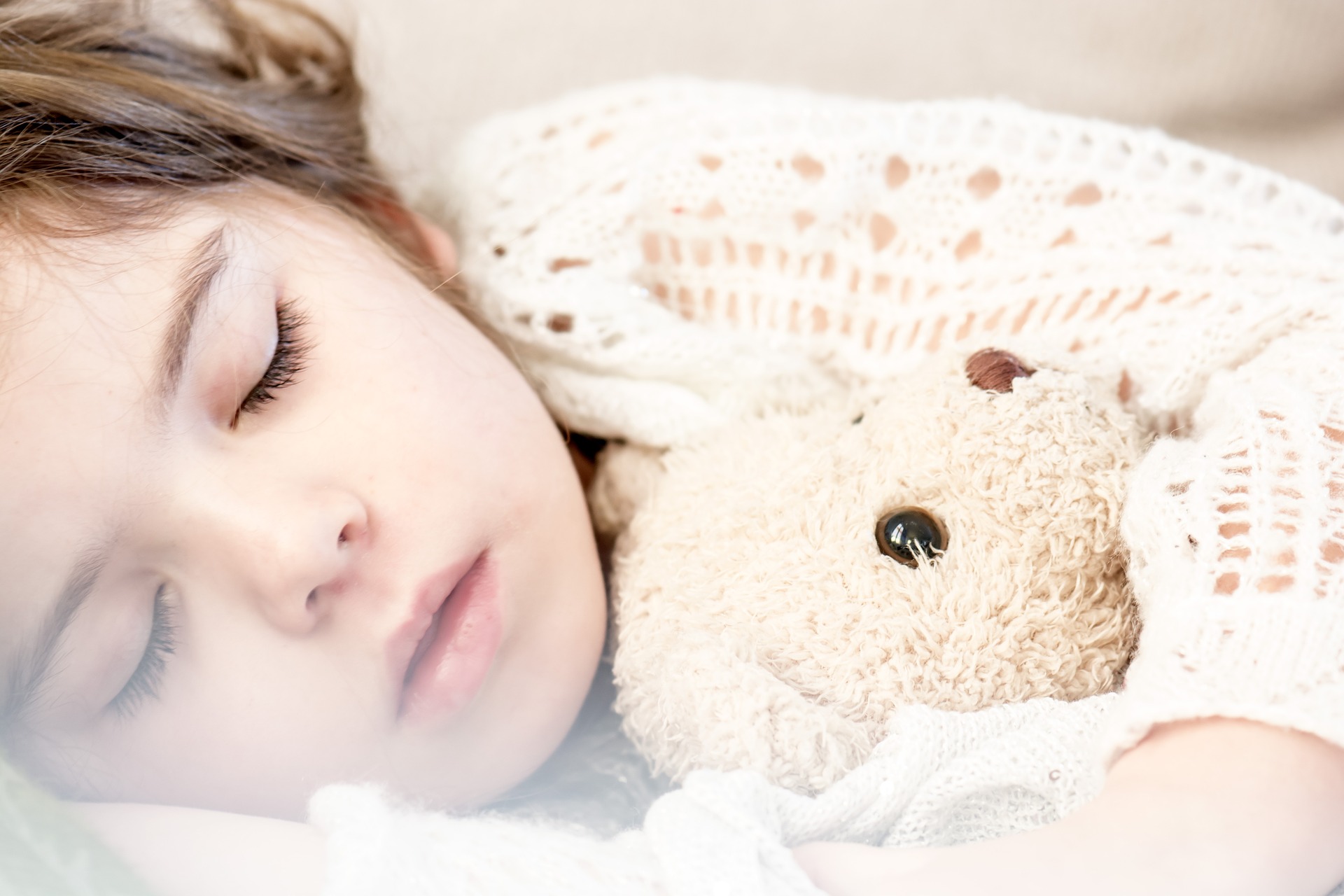 Troubles du sommeil de l'enfant : les astuces d'une sophrologue